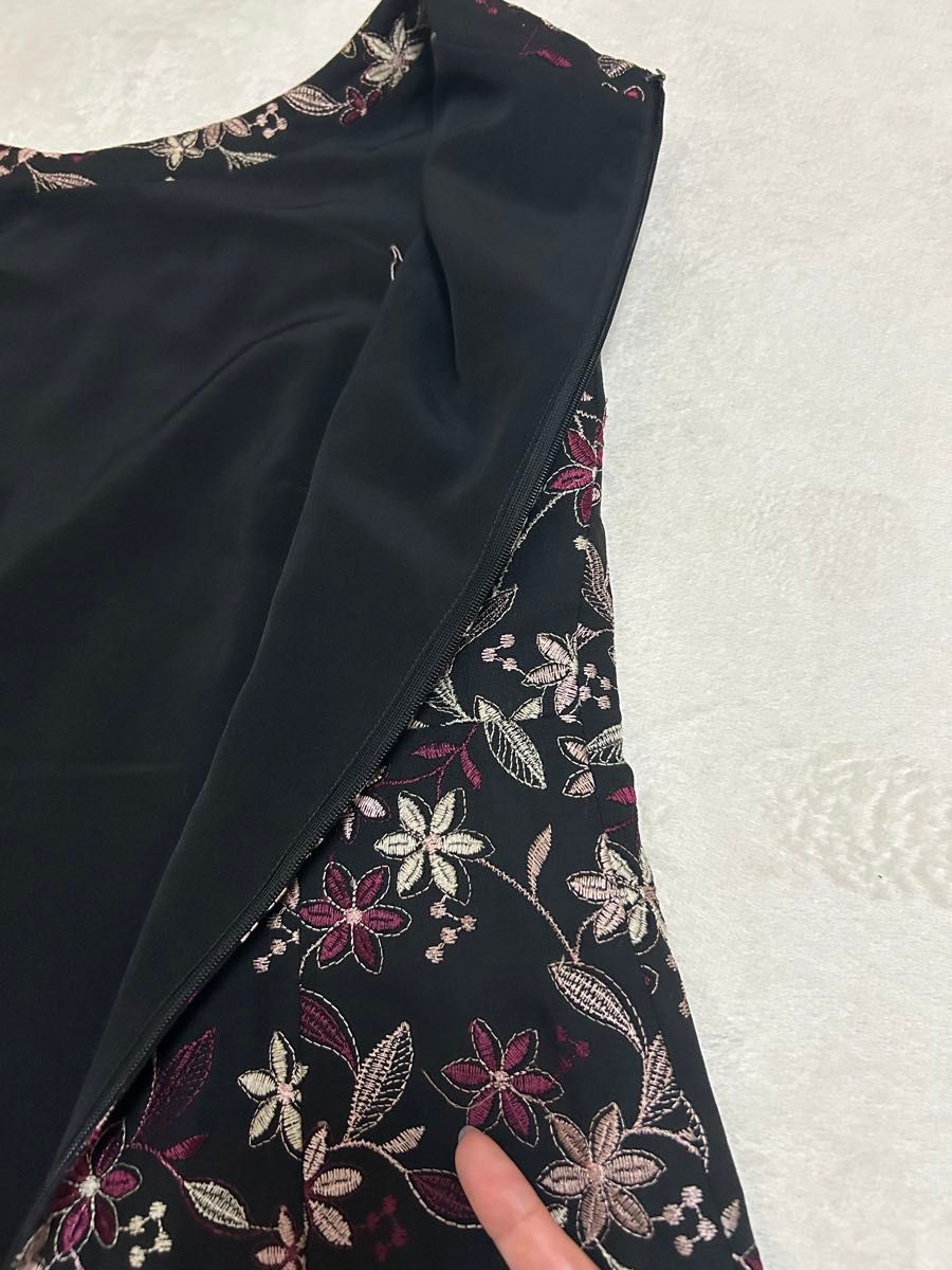 TOOCA トッカ ワンピース 刺繍 花柄 総柄 黒 ブラック 膝上 TOOCA トッカ ワンピース 刺繍 花柄 総柄 黒 ブラック 膝上