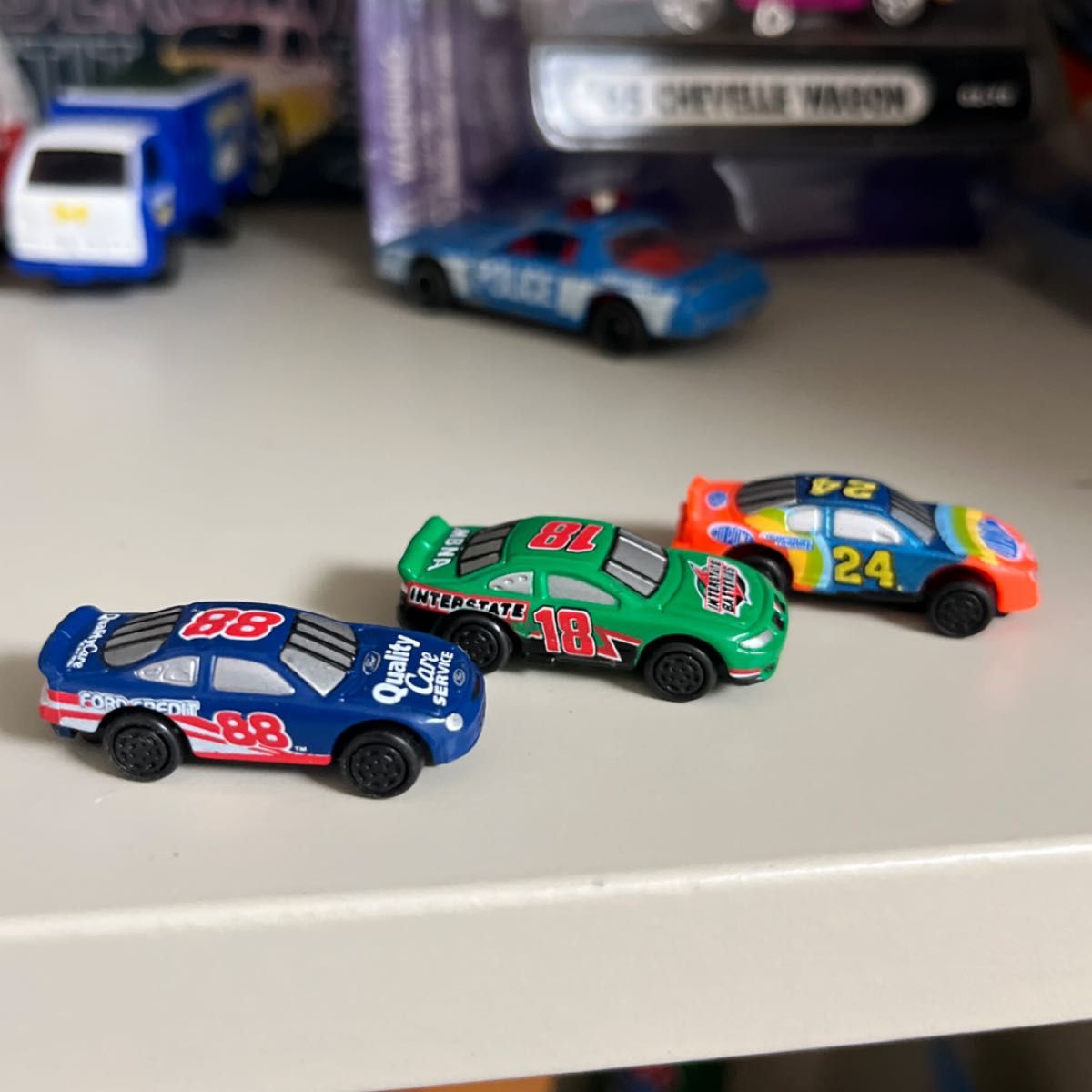 NASCAR 小さなナスカー ミニカー フォード ポンティアック NASCAR 小さなナスカー ミニカー フォード ポンティアック