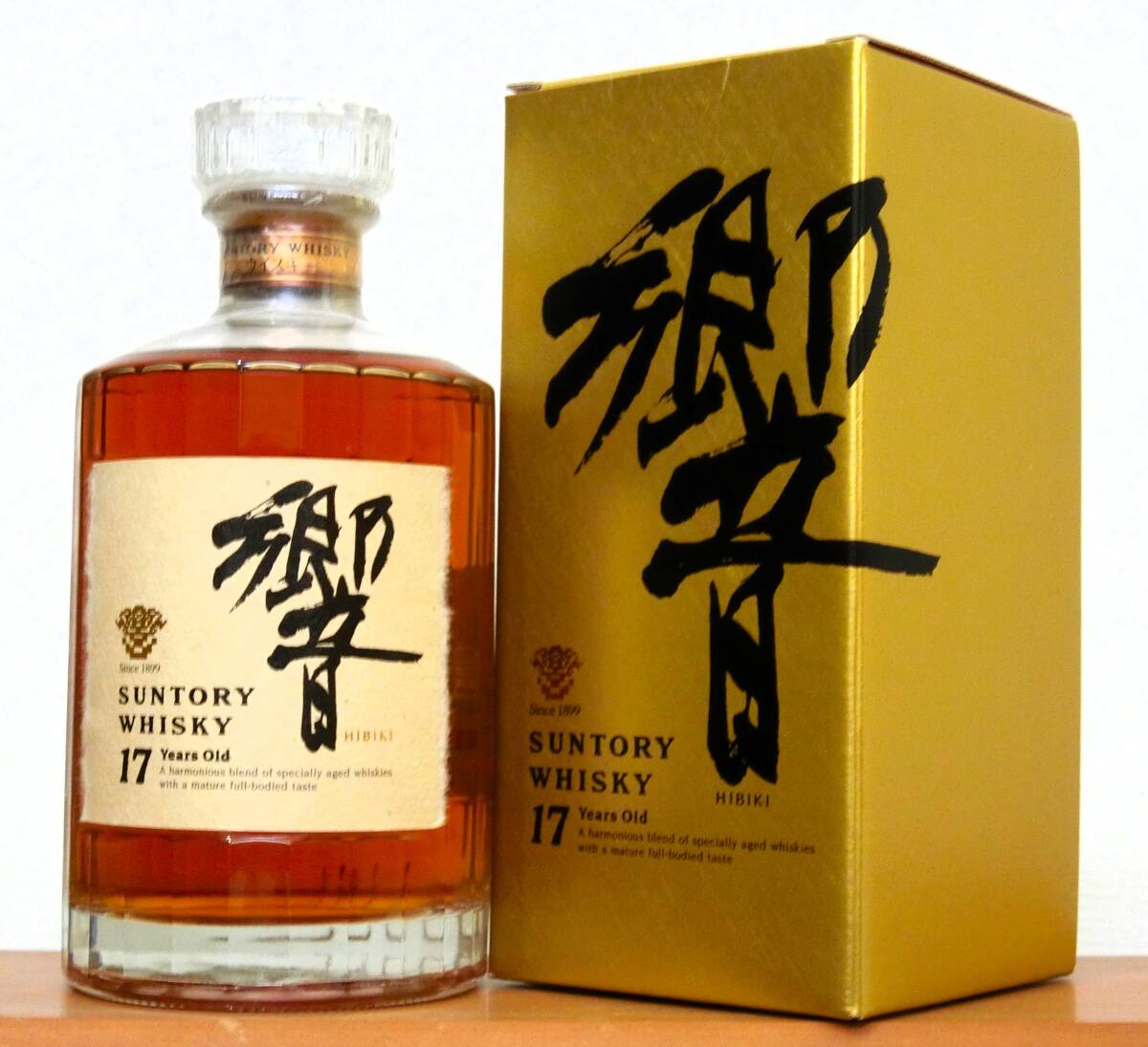 サントリー(SUNTORY) 響17年 金箱/裏金ラベル 43%/700ml 1本 サントリー(SUNTORY) 響17年 金箱/裏金ラベル 43%/700ml 1本