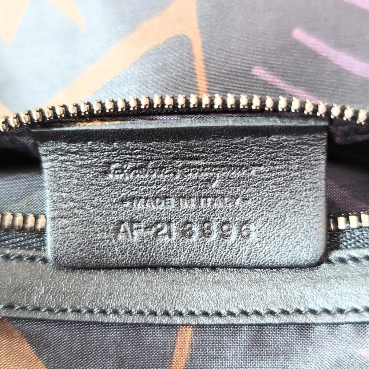 Salvatore Ferragamo ミニトートバッグ ベロア リバーシブル Salvatore Ferragamo ミニトートバッグ ベロア リバーシブル