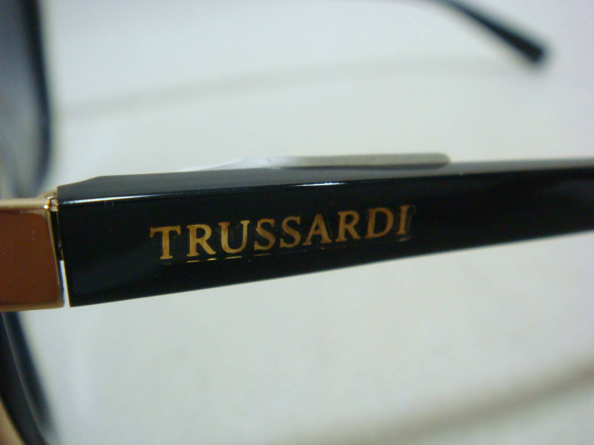 ■NH■ 新品未使用 トラサルディ TRUSSARDI サングラス 鷹飼_画像5