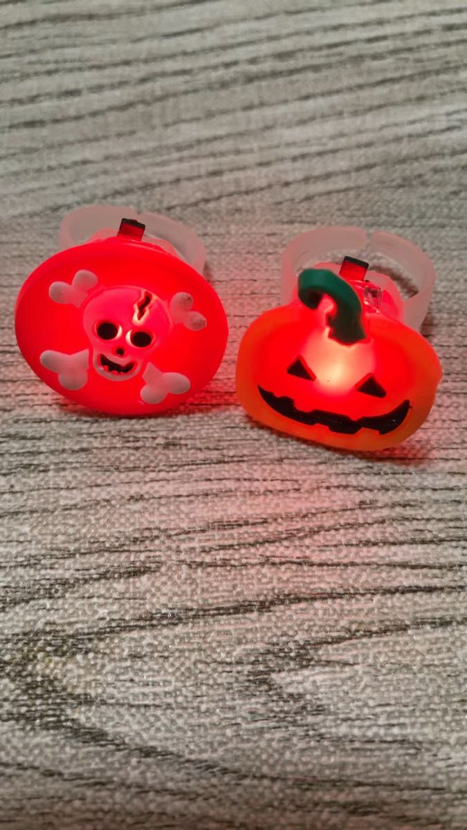 ハロウィン用 おもちゃの光る指輪