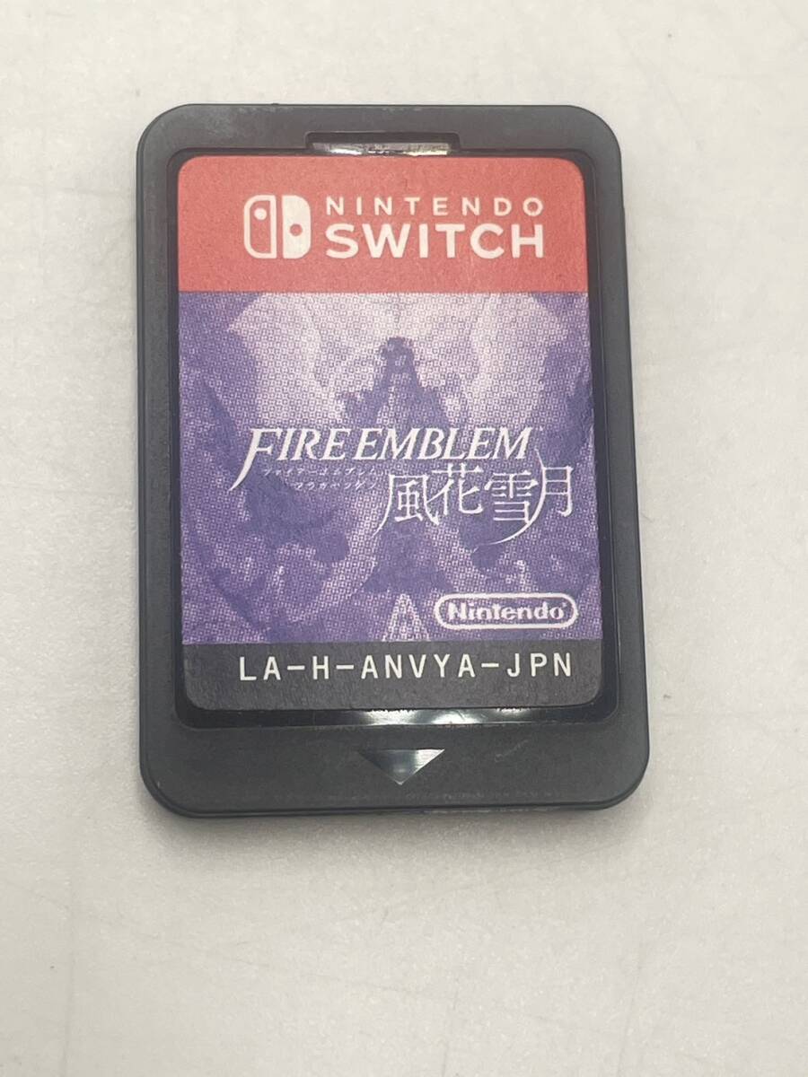 【2967】 任天堂　スイッチソフト 　ファイヤーエムブレム風花雪月　中古　本体のみ