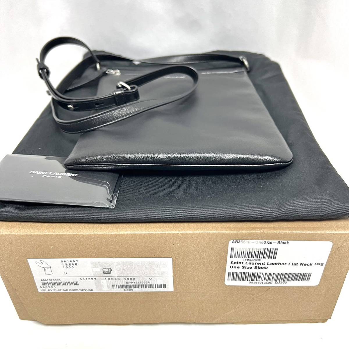 新品 サンローラン RFID搭載 正規 Saint Laurent レザー 新品 サンローラン RFID搭載 正規 Saint Laurent レザー