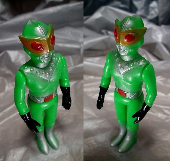 サンダーマスク ⑦ 当時物 無版権 パチ怪獣 ソフビ人形 1972年 サンダーマスク ⑦ 当時物 無版権 パチ怪獣 ソフビ人形 1972年