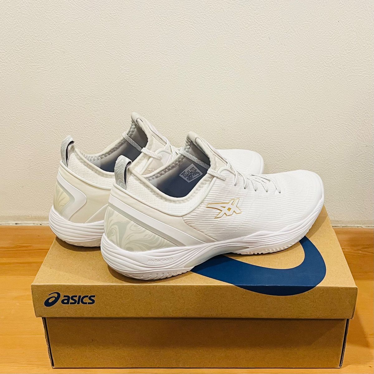 美品】アシックス asics グライドノヴァ FF2 GLIDENOVA 27 5cm 美品】アシックス asics グライドノヴァ FF2 GLIDENOVA 27 5cm