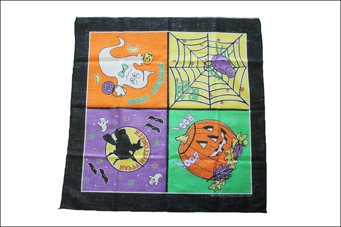 80\'s Halo we n bandana USA made pattern RN15582 HAPPY HALLOWEEN Vintage Vintage USA old clothes Old DC113