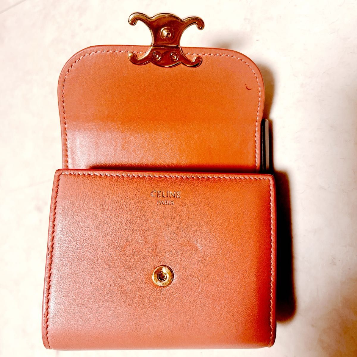 正規品/鑑定済】 セリーヌ トリオンフ 三つ折財布 ラムスキン 正規品/鑑定済】 セリーヌ トリオンフ 三つ折財布 ラムスキン