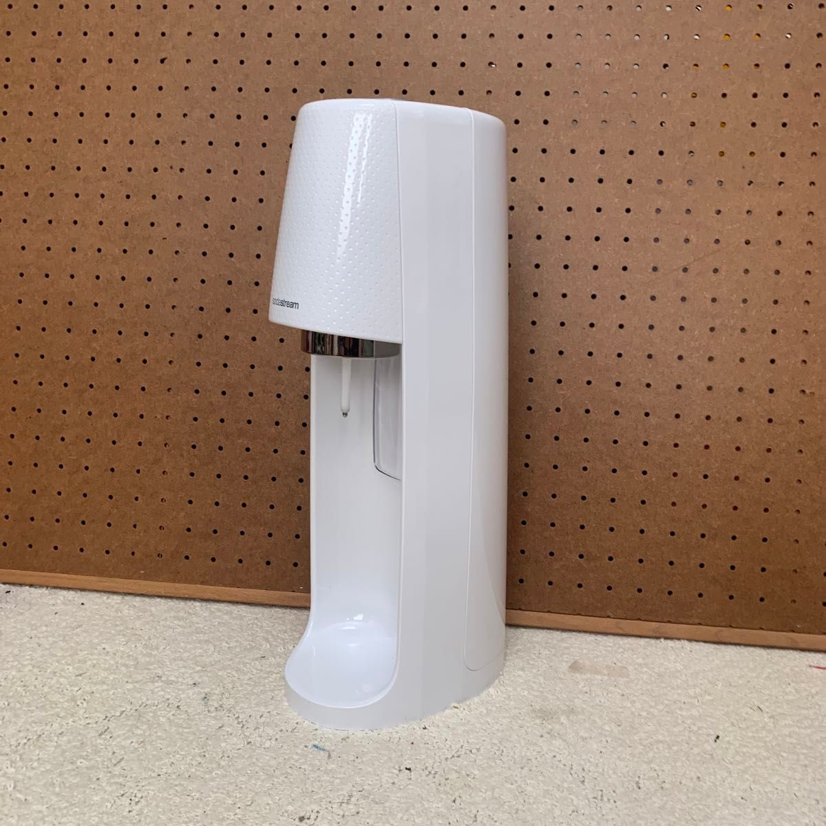 Sodastream SPIRIT ホワイト ガスシリンダー満タン2本付き 新品
