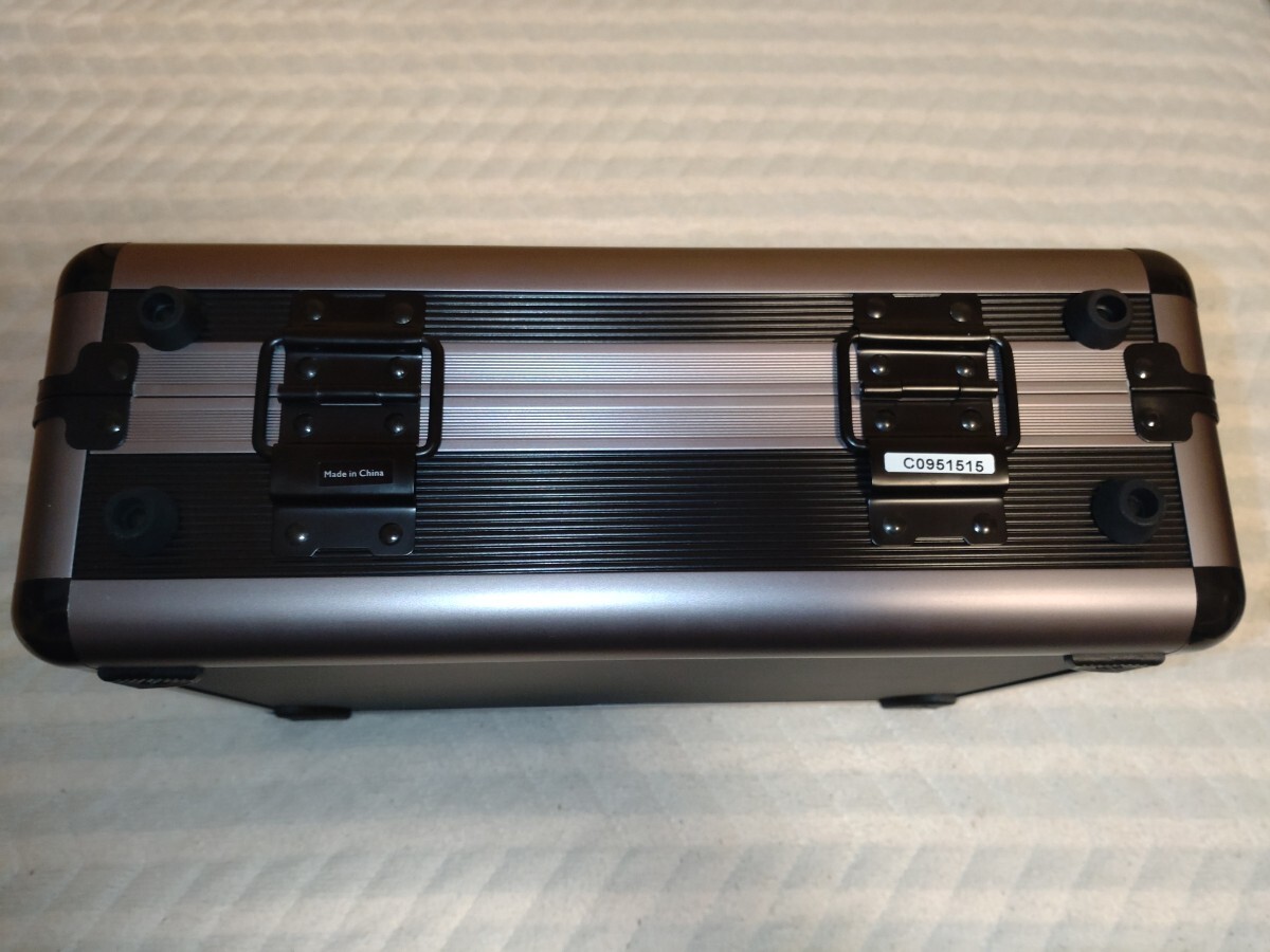 Yahoo!オークション - デルフィナス VGC 7701 アタッシュケース Yahoo!オークション - デルフィナス VGC 7701 アタッシュケース