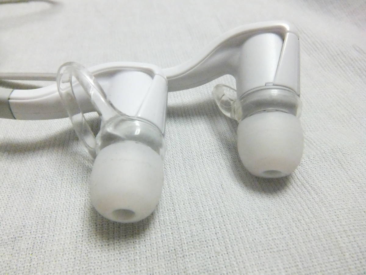 plantronics BACKBEAT GO 2 白 ホワイト Bluetooth ワイヤレス イヤホン 送140_画像3