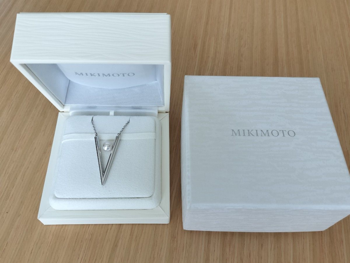 美品 ミキモト MIKIMOTO Vcode Vコード ネックレス ペンダント 美品 ミキモト MIKIMOTO Vcode Vコード ネックレス ペンダント