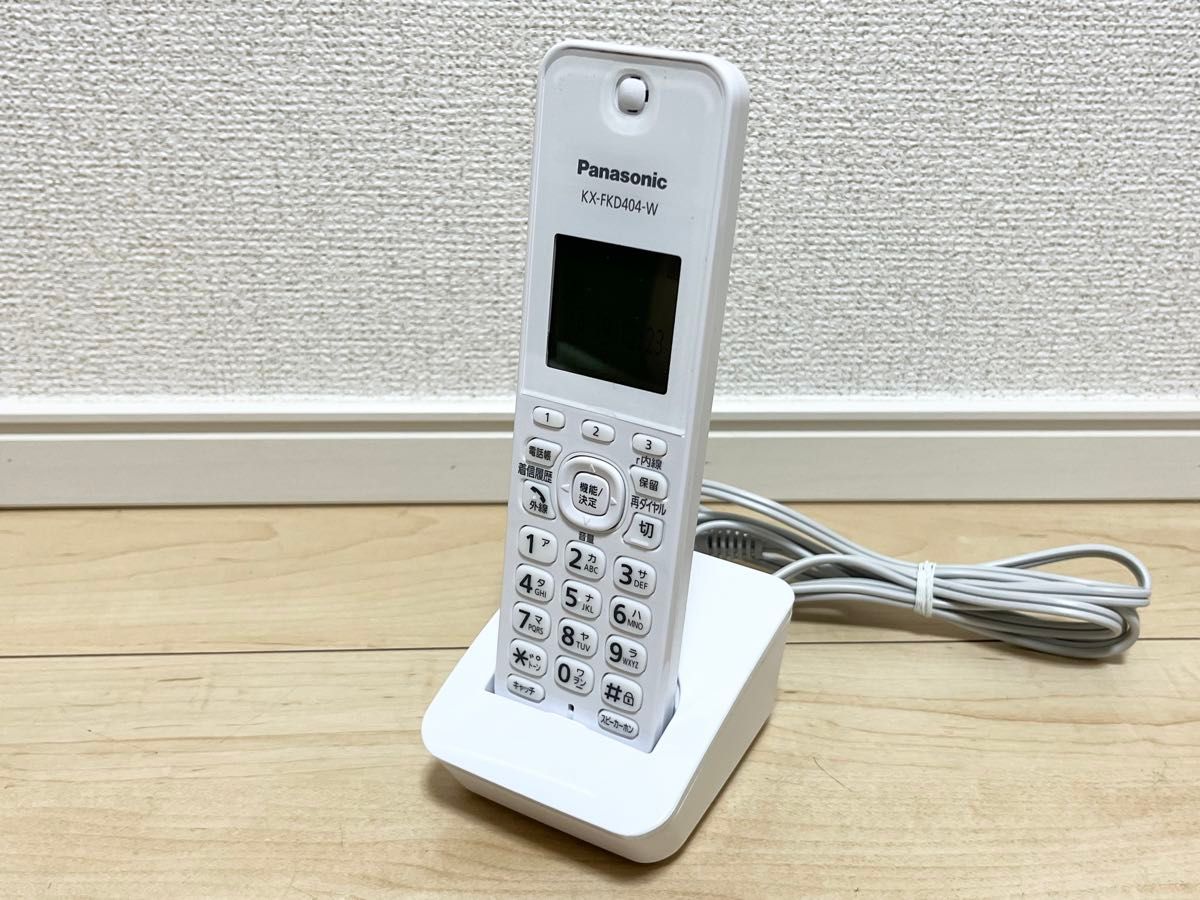 Panasonic 電話機 子機付き・子機台座付 VE-GZ21-W 美品 Panasonic 電話機 子機付き・子機台座付 VE-GZ21-W 美品