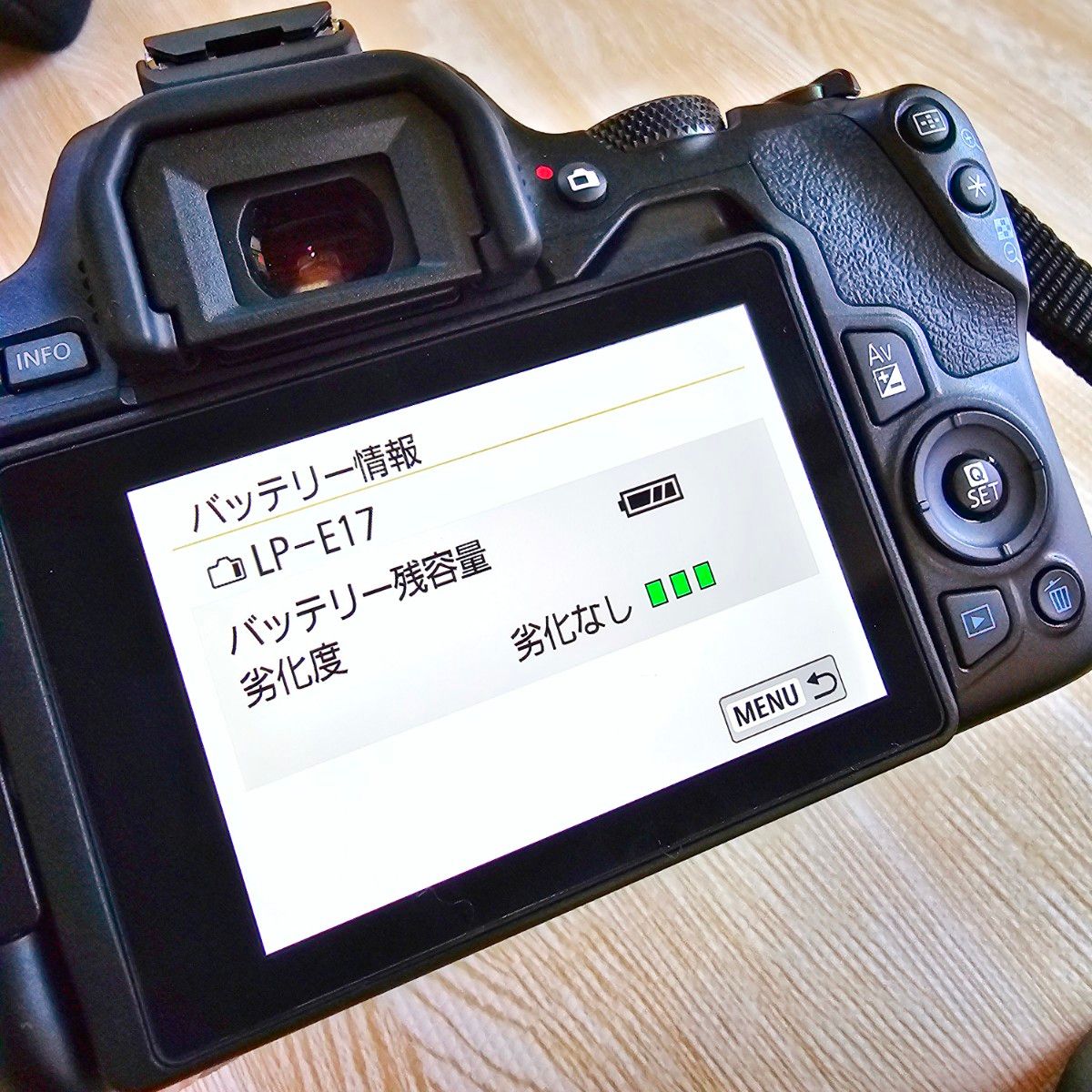 Canon EOS kiss x10 ダブルズームキット デジタル一眼レフカメラ Canon EOS kiss x10 ダブルズームキット デジタル一眼レフカメラ