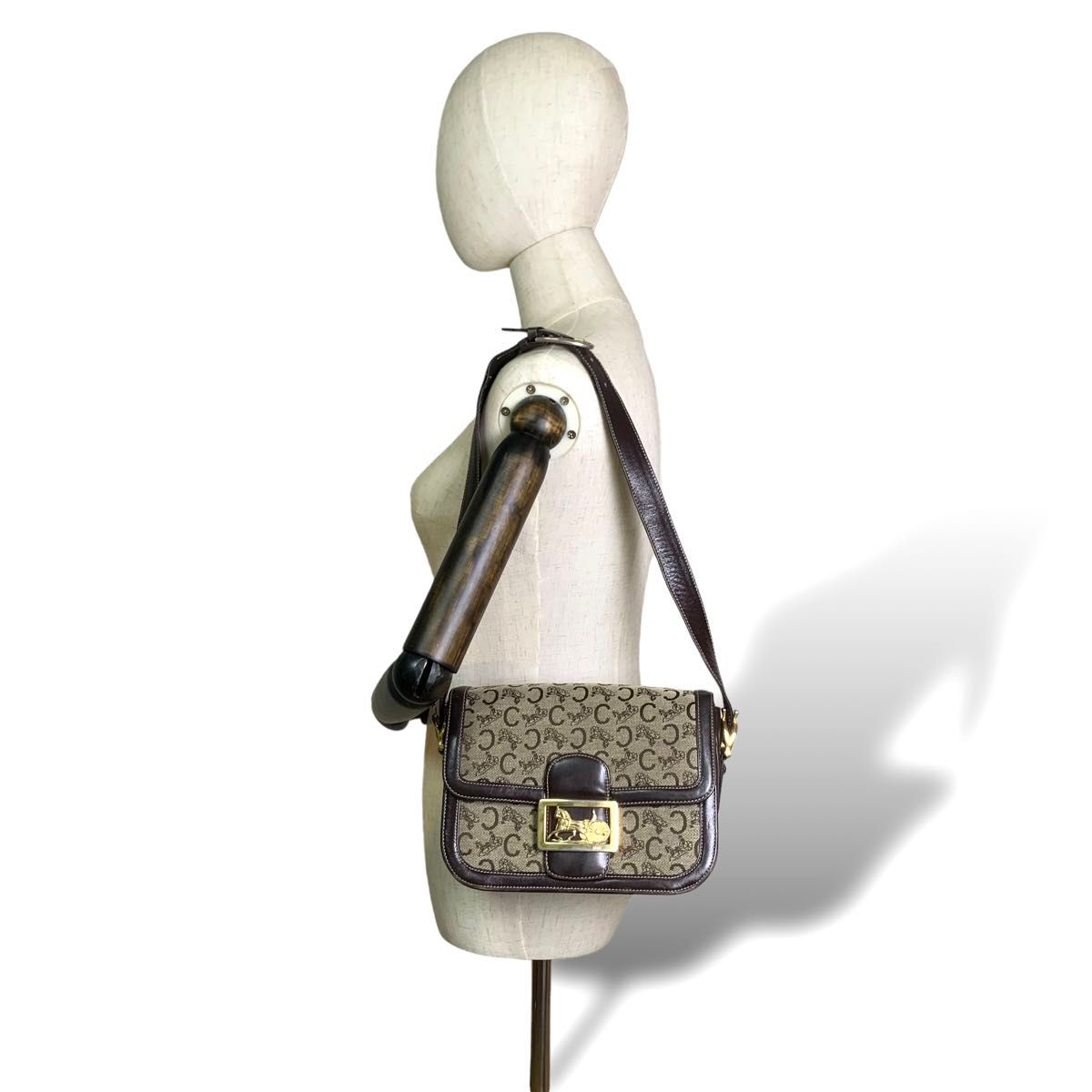 CELINE セリーヌ Cマカダム Cサルキー ショルダーバッグ 馬車柄 CELINE セリーヌ Cマカダム Cサルキー ショルダーバッグ 馬車柄