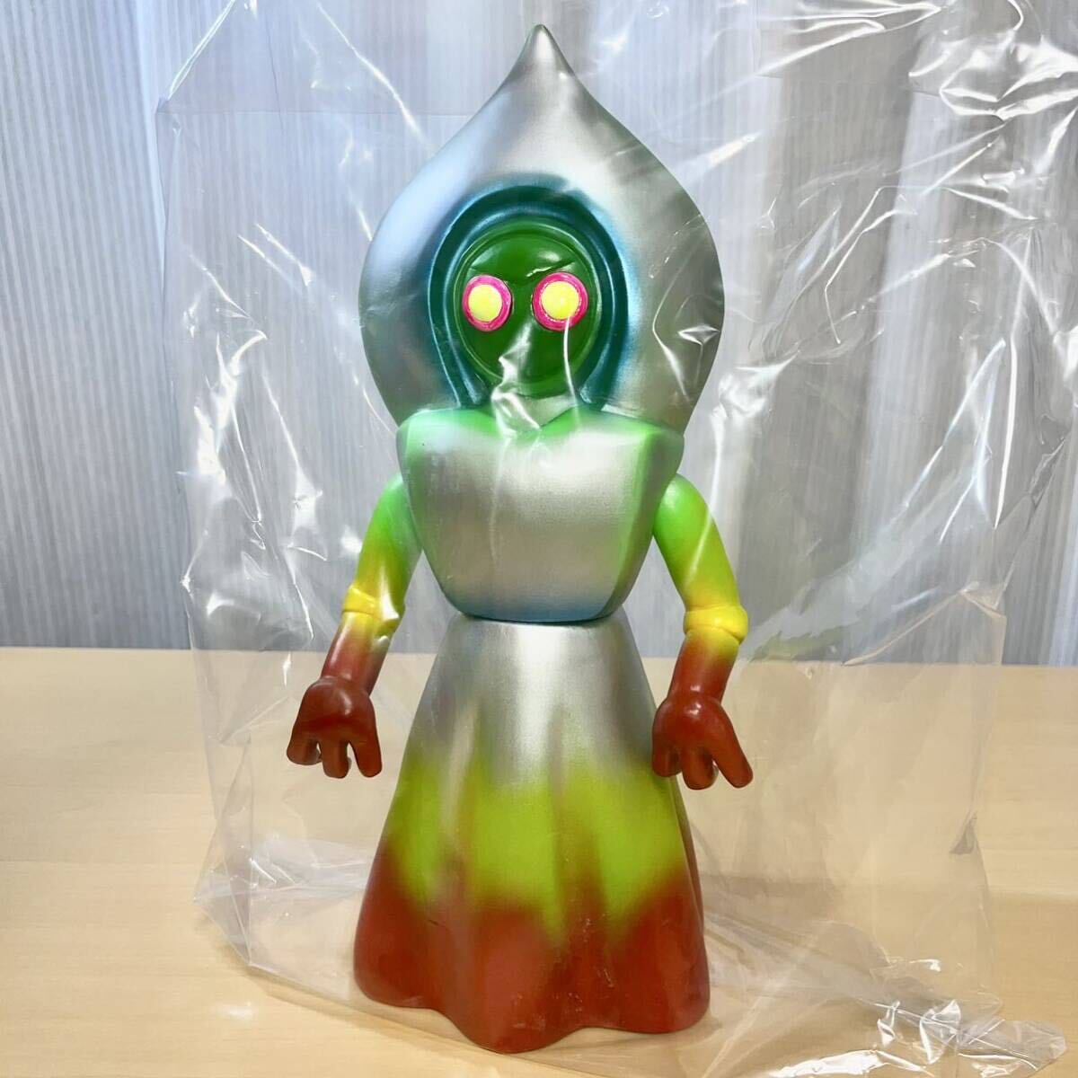 中古品】Marmit マーミット フラットウッズの宇宙人 ソフビ 中古品】Marmit マーミット フラットウッズの宇宙人 ソフビ