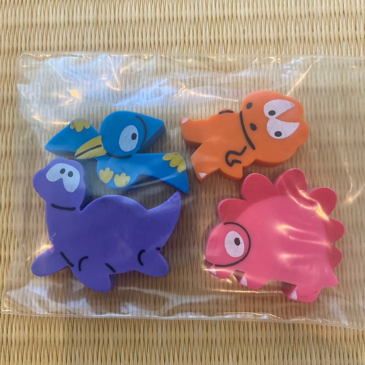サンリオ WE ARE DINOSAURS ウィアーダイナソアーズ 消しゴム 4 サンリオ WE ARE DINOSAURS ウィアーダイナソアーズ 消しゴム 4