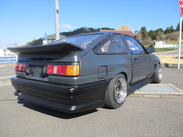 日本国内生産品 AE86トレノ・レビン 3ドア専用 リアウィング 日本国内生産品 AE86トレノ・レビン 3ドア専用 リアウィング