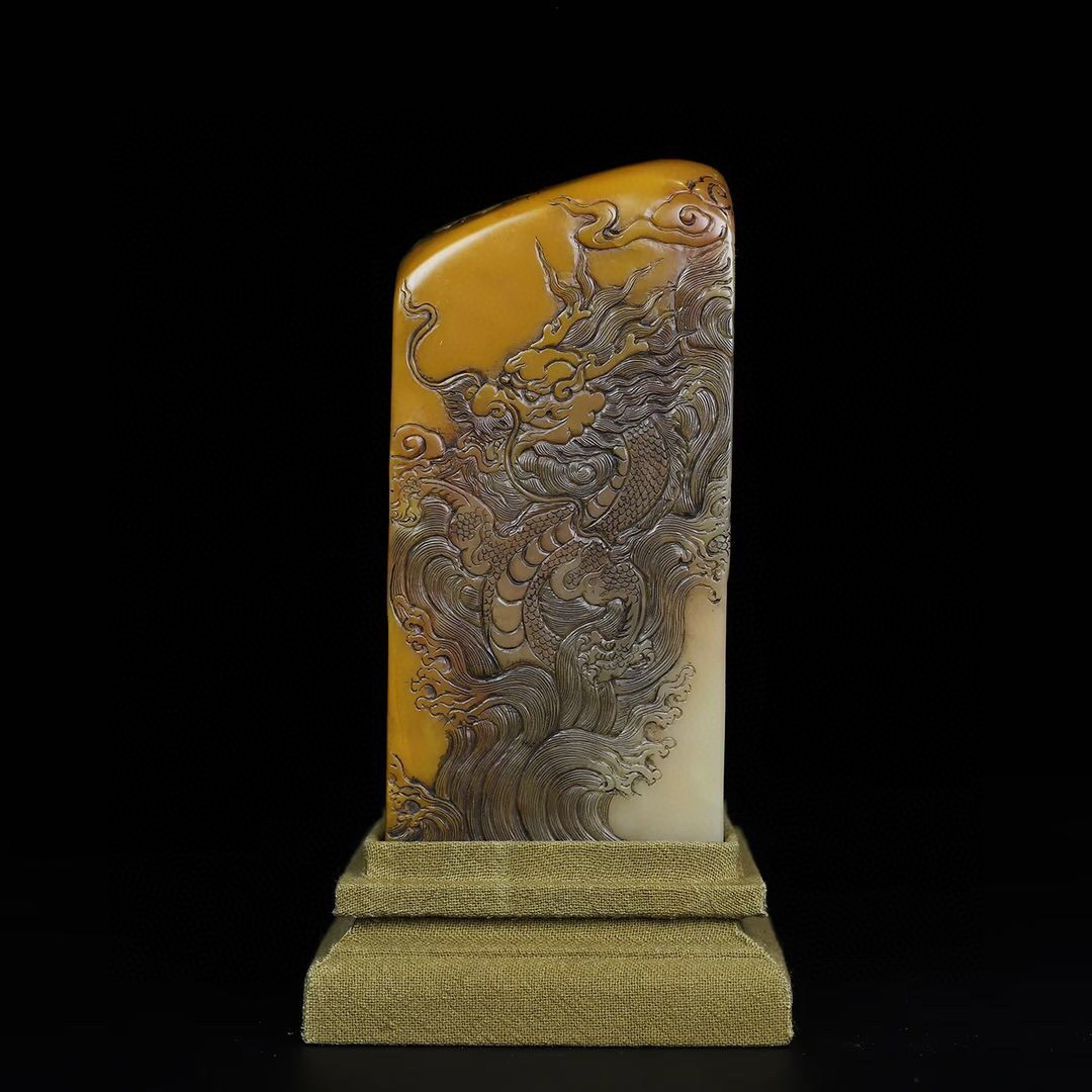 骨董*珍藏*清*古寿山石*田黄石*細密彫*神獸龍紋四方印章*箱附 骨董*珍藏*清*古寿山石*田黄石*細密彫*神獸龍紋四方印章*箱附