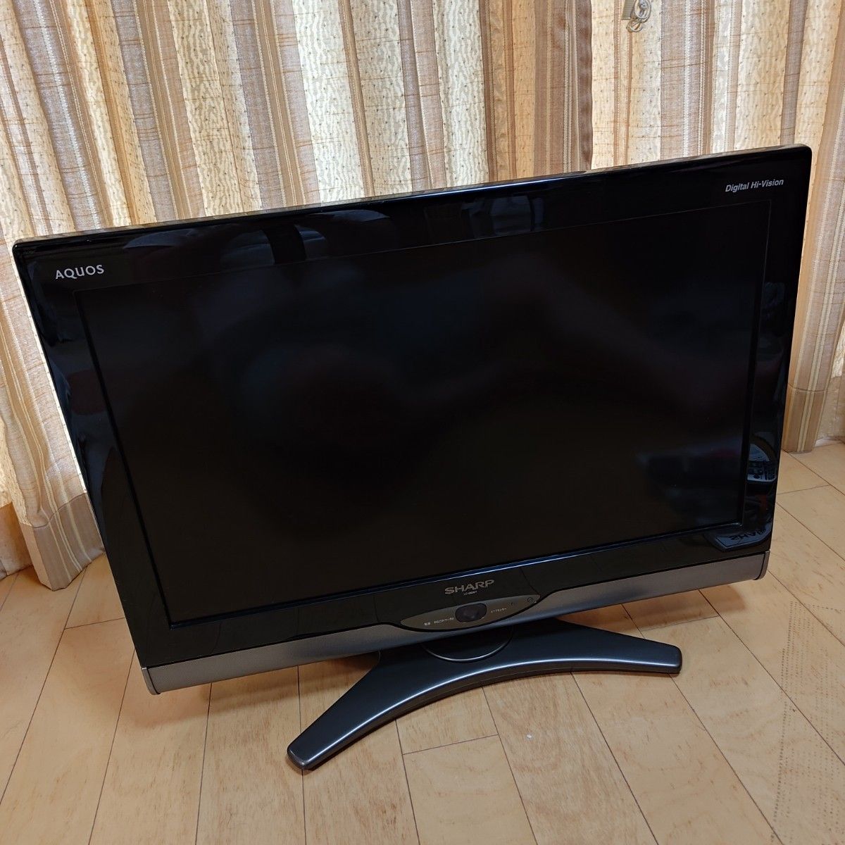 【送料無料】SHARP AQUOS テレビ 26インチ LC−26DE7 B-CASカード付 2010年製 液晶TV アクオス 【送料無料】SHARP AQUOS テレビ 26インチ LC−26DE7 B-CASカード付 2010年製 液晶TV アクオス