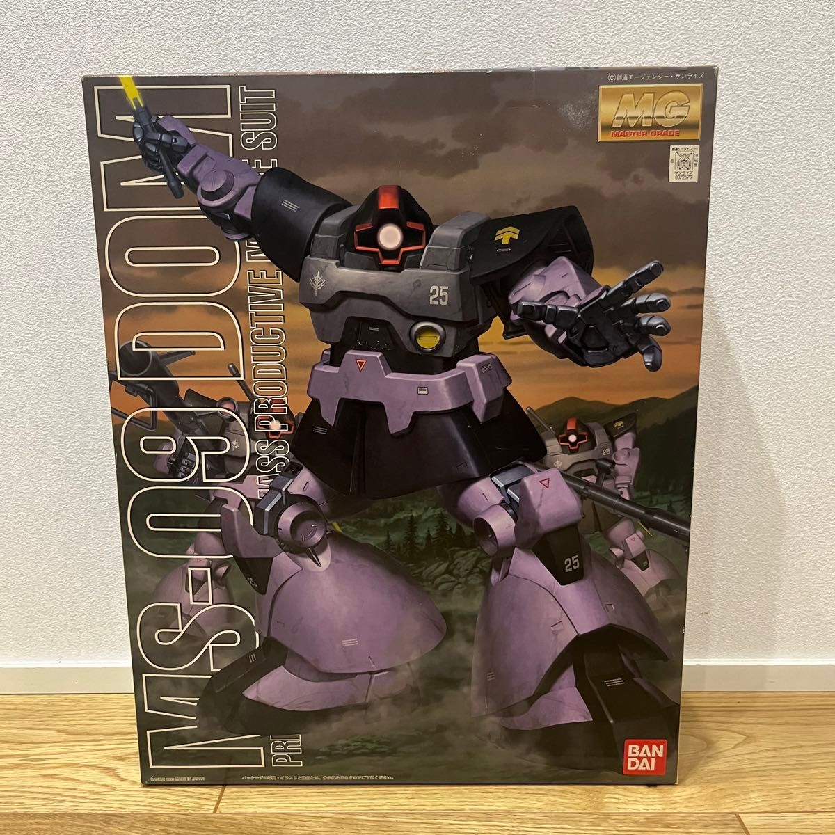 MS-09 ドム (1/100スケール MG 機動戦士ガンダム 機動戦士 MS-09 ドム (1/100スケール MG 機動戦士ガンダム 機動戦士