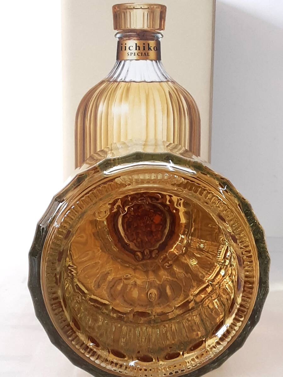Honkaku Shochu Iiichigo Special 30% 720m