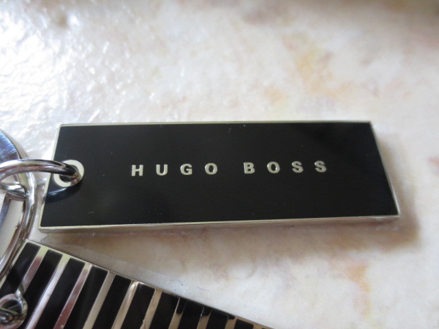 ヒューゴボス・メタルキーリング新品＆未使用品・HUGO　BOSS・プレゼントに最適！_画像3