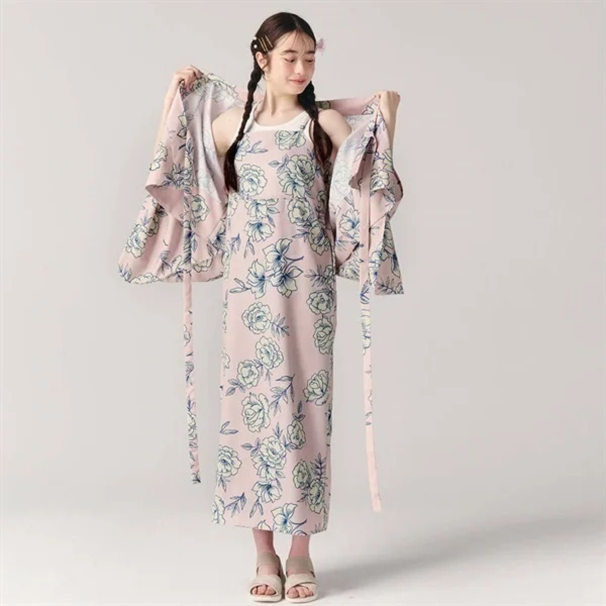美品 イオン ワンピゆかた 2点セット バラ柄 ワンピース浴衣 美品 イオン ワンピゆかた 2点セット バラ柄 ワンピース浴衣