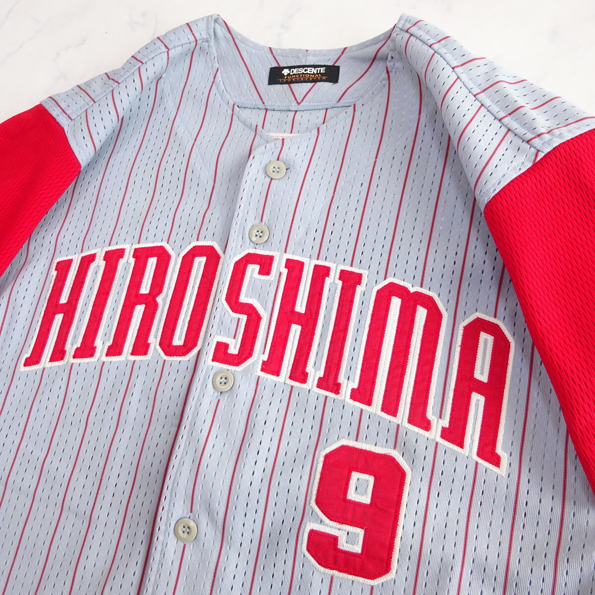 スーパーセール 50%(福袋 デサント製 広島東洋カープ 緒方孝市 ハイクオリティ #9 応援ユニフォーム、ウエア