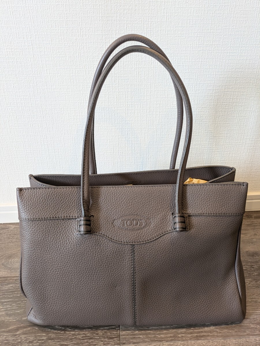 激安【美品 正規品】TOD'S トッズ MOCASSINO BAG レザーバッグ 激安【美品 正規品】TOD'S トッズ MOCASSINO BAG レザーバッグ
