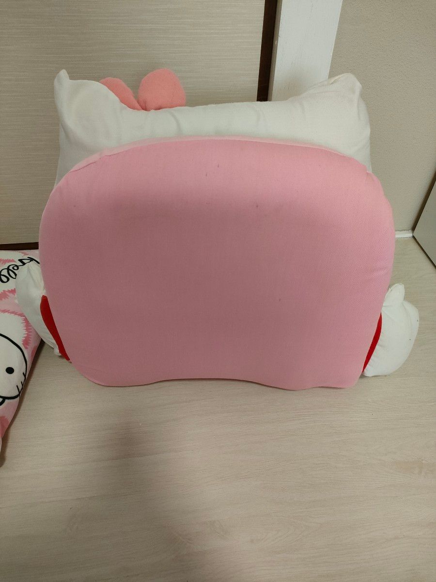 ハローキティ】座椅子 3段階リクライニング座椅子 HELLO KITTY ハローキティ】座椅子 3段階リクライニング座椅子 HELLO KITTY