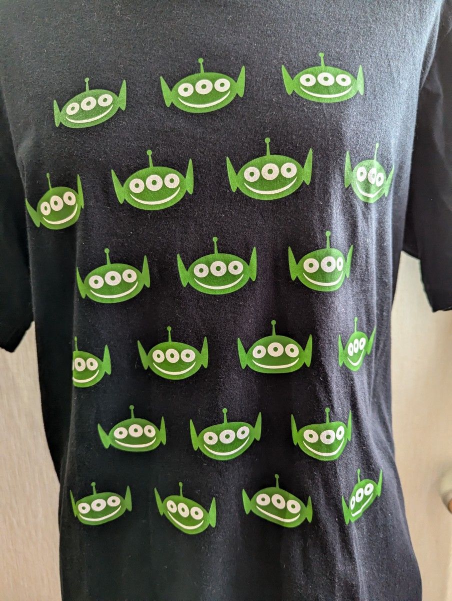 UT Disney Pixar トイストーリー リトルグリーンメン Tシャツ M UT Disney Pixar トイストーリー リトルグリーンメン Tシャツ M