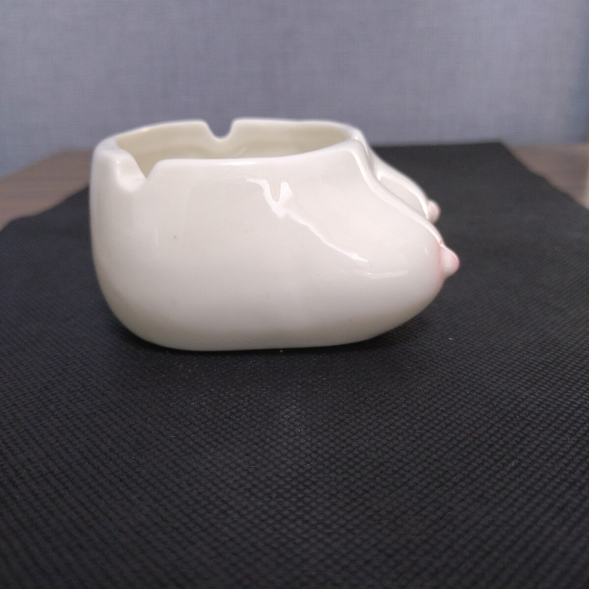 おっぱいの灰皿 小物入れ(灰皿)|売買されたオークション情報 おっぱいの灰皿 小物入れ(灰皿)|売買されたオークション情報