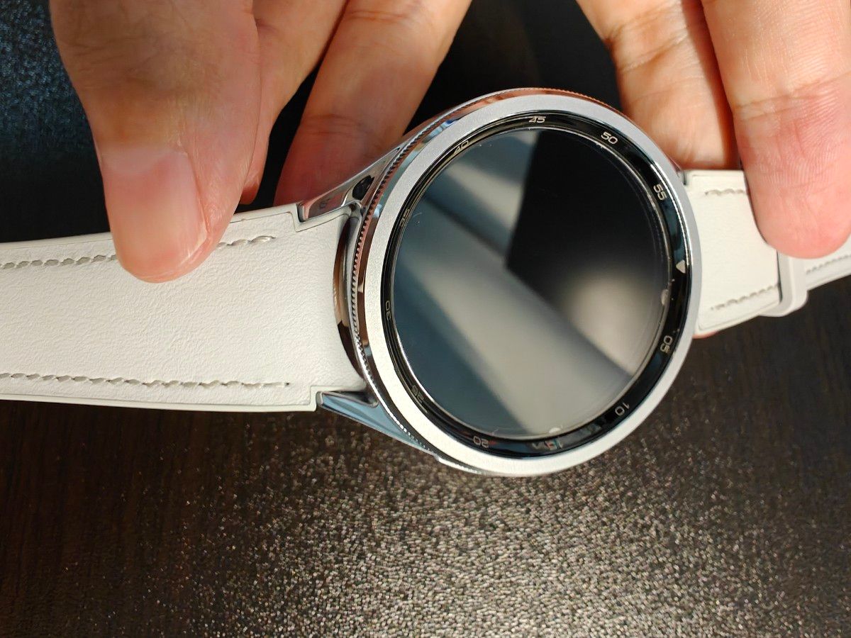 GalaxyWatch6 Classic 47mm 国内版 シルバー おまけ多数 - 時計 GalaxyWatch6 Classic 47mm 国内版 シルバー おまけ多数 - 時計