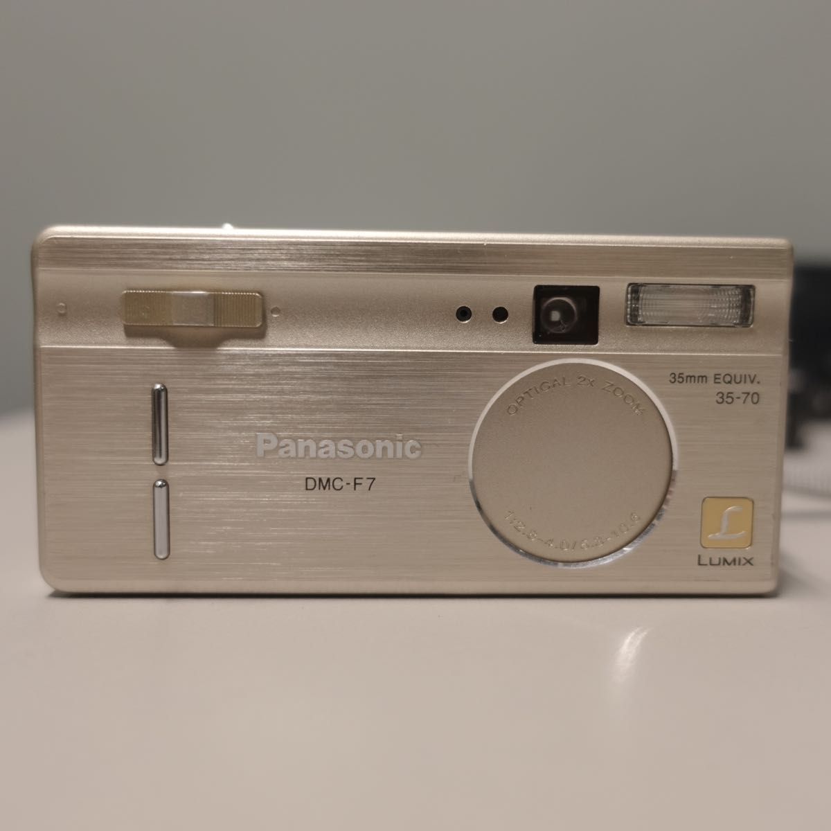 Panasonic LUMIX DMC-F7 LEICA DC VARIO-ELMARIT コンデジ Panasonic LUMIX DMC-F7 LEICA DC VARIO-ELMARIT コンデジ