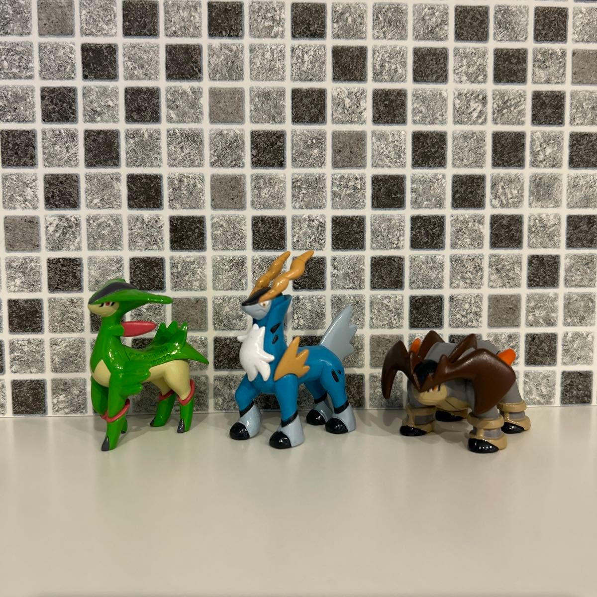 極美品】モンコレ モンスターコレクション コバルオン 極美品】モンコレ モンスターコレクション コバルオン