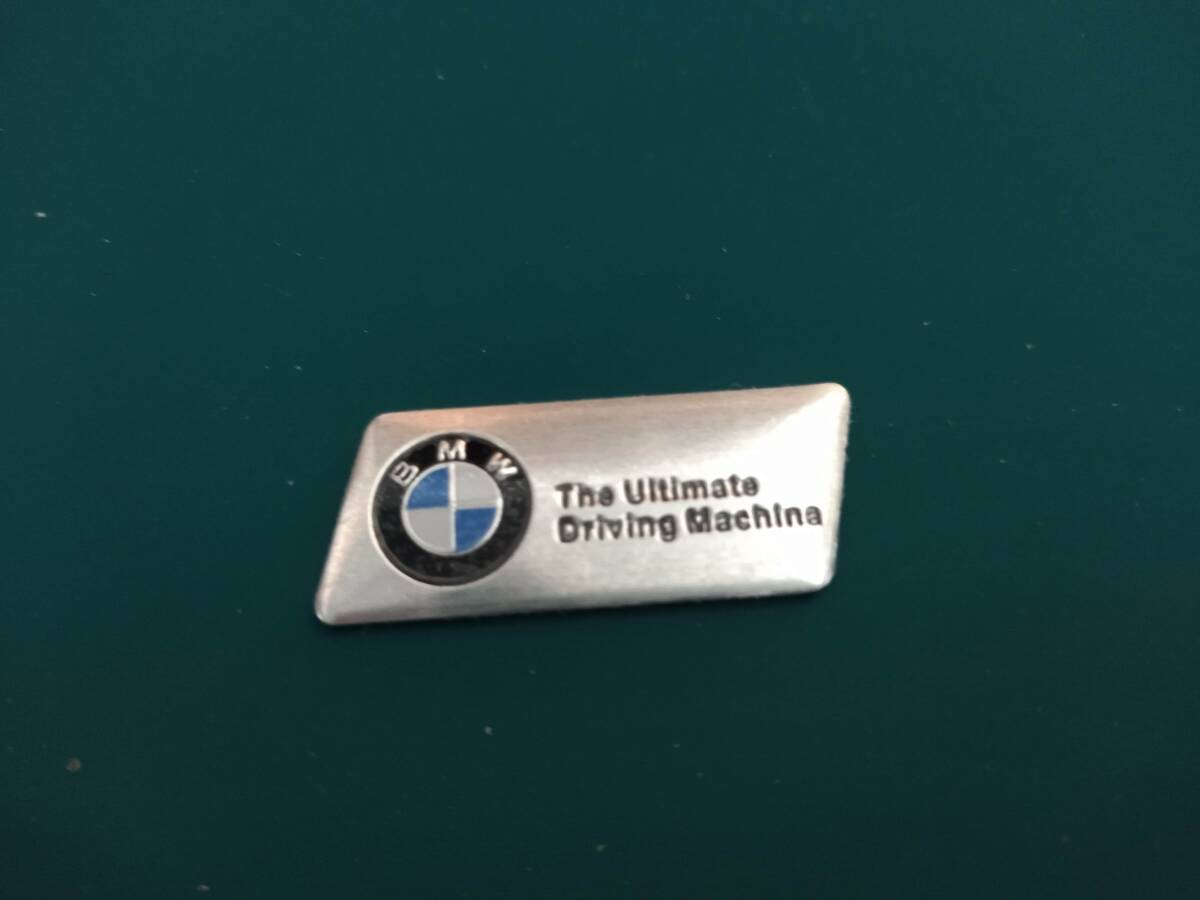 【ゆうパケット送料込】BMW　エンブレムプレート 縦1.8cm×橫4.5cm×厚さ2ｍｍ