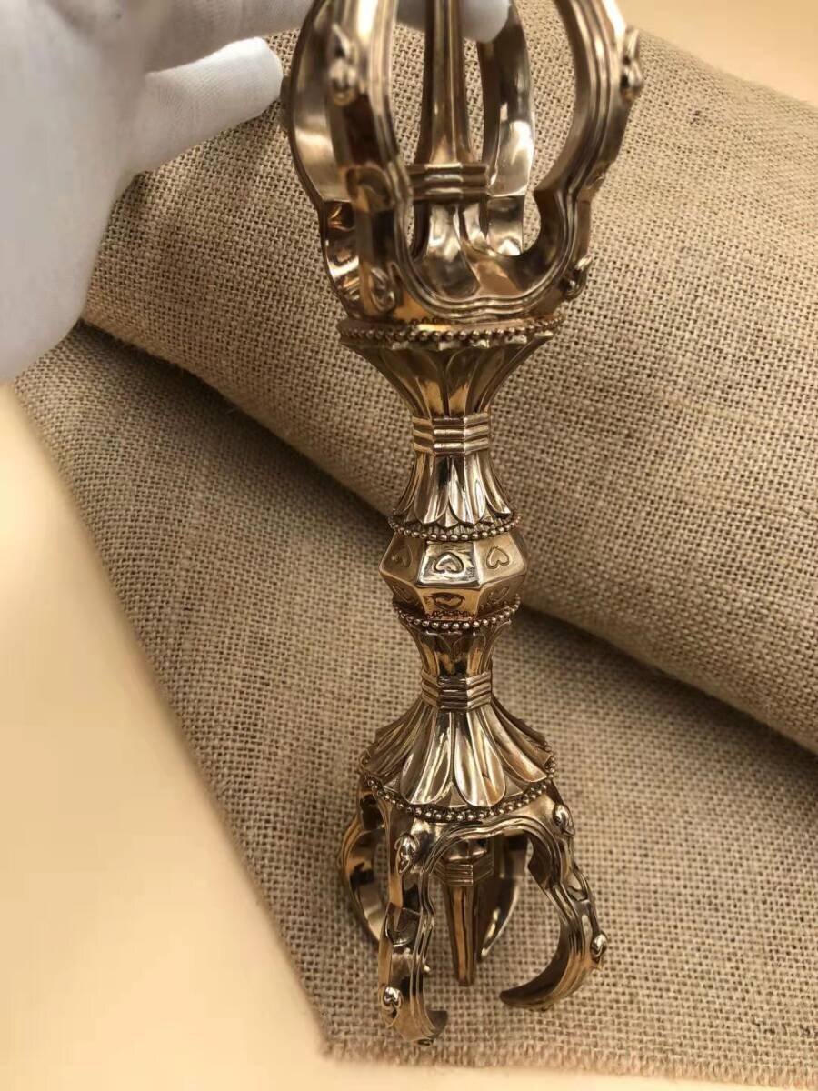 高品質☆「密教法具寺院用仏具」御請来型五鈷杵響銅製磨き仕上げ 高品質☆「密教法具寺院用仏具」御請来型五鈷杵響銅製磨き仕上げ