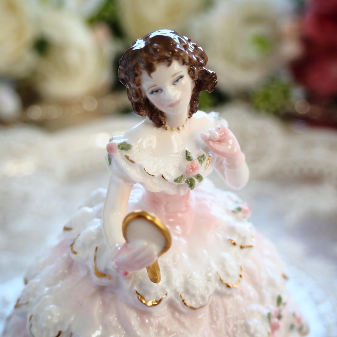  есть перевод Royal Worcester Mini figyu Lynn Lady Sophie F6