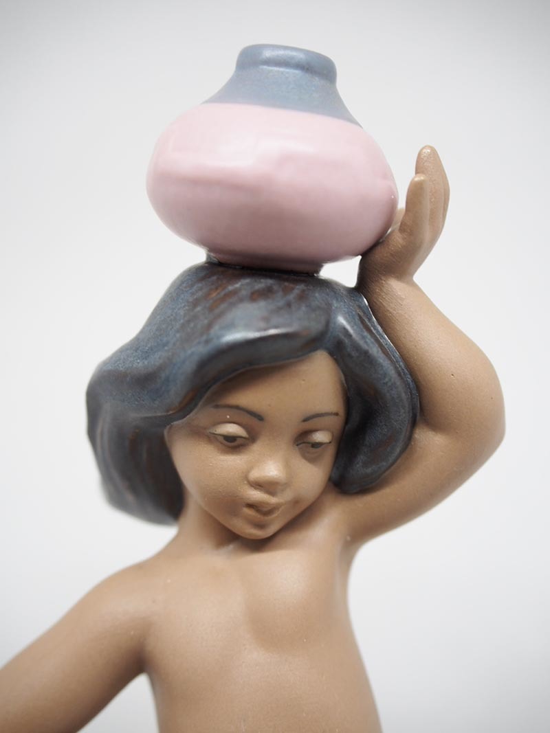 リヤドロ LLADRO No 2333 水汲みの少女(ホワイト) Little リヤドロ LLADRO No 2333 水汲みの少女(ホワイト) Little