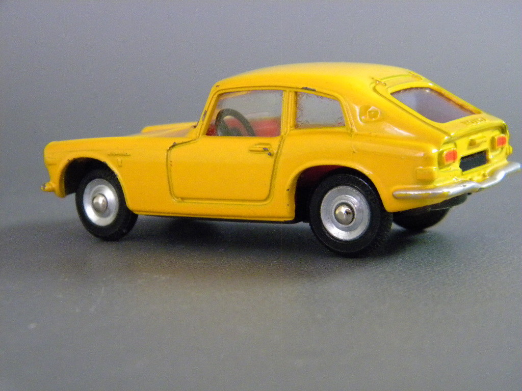  подлинная вещь 60`s **DINKY TOYS Honda HONDA S800 купе желтый!! size7.7.1/43 литье под давлением metal Honda . один .** недостача нет [ нестандартный /LP возможно ]