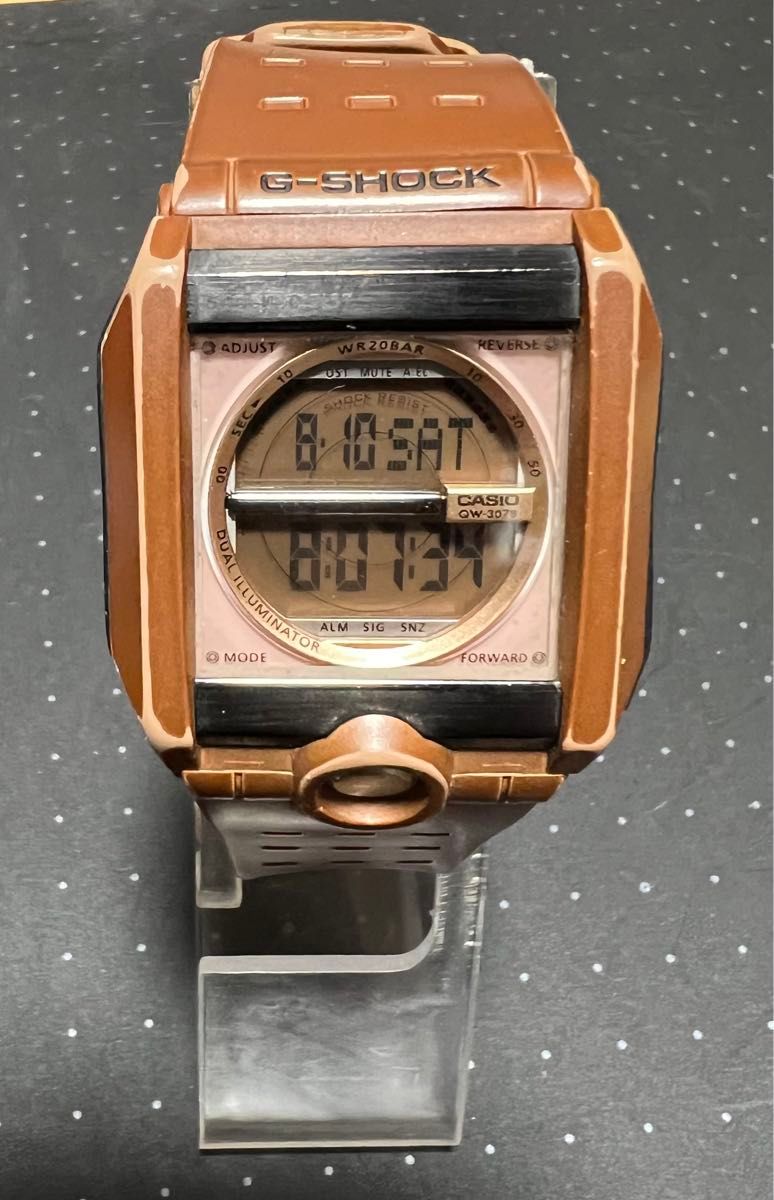 希少品カラー CASIO カシオ G-8100 G-SHOCK ブラウン 腕時計 希少品カラー CASIO カシオ G-8100 G-SHOCK ブラウン 腕時計