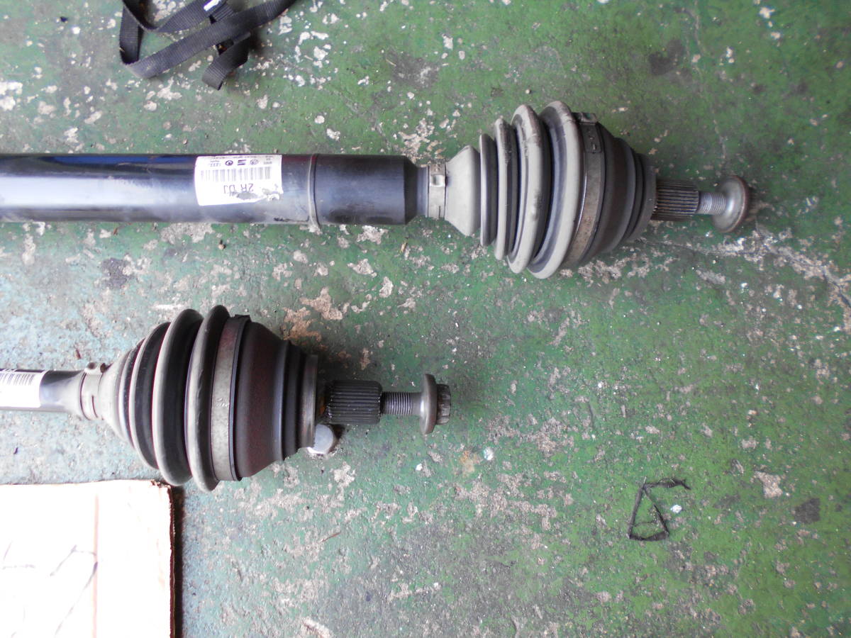  Audi A3 Sportback latter term original drive shaft left right A557