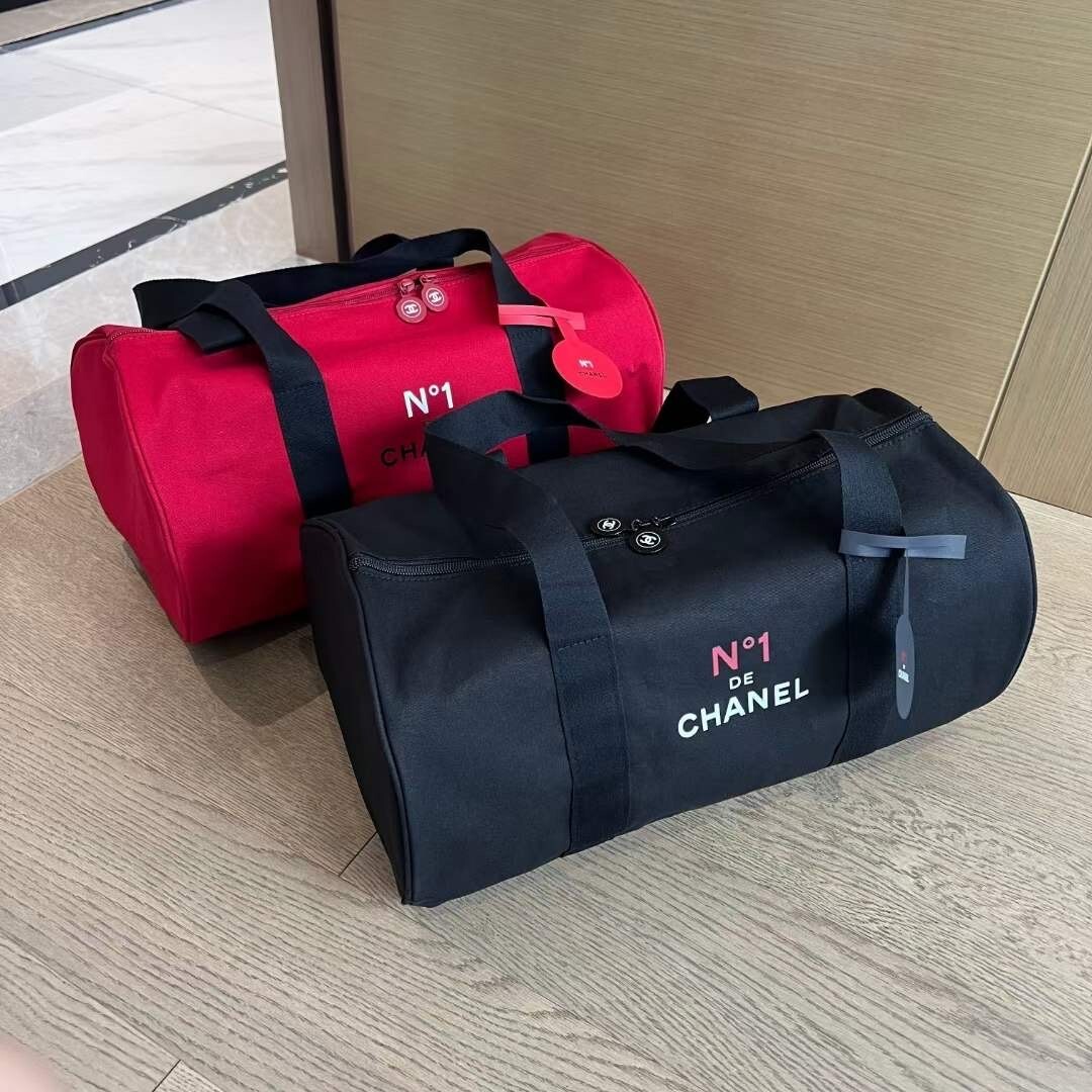 CHANEL N°1 レッド ボストンバッグ限定1点 CHANEL N°1 レッド ボストンバッグ限定1点