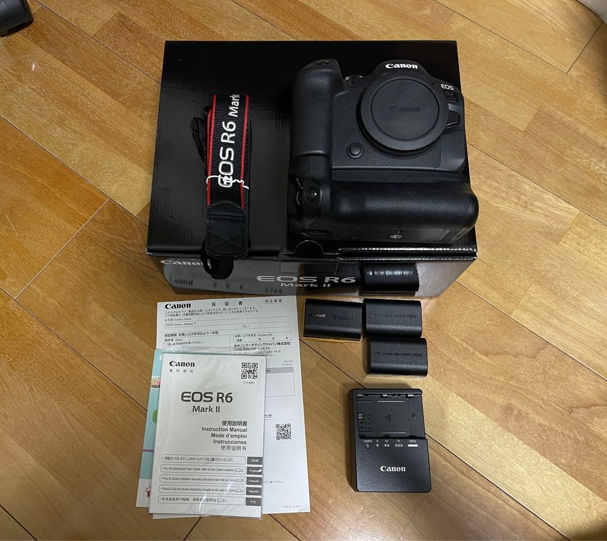 Canon EOS R6 MarkⅡ ボディ サードパーティ製縦グリップ Canon EOS R6 MarkⅡ ボディ サードパーティ製縦グリップ