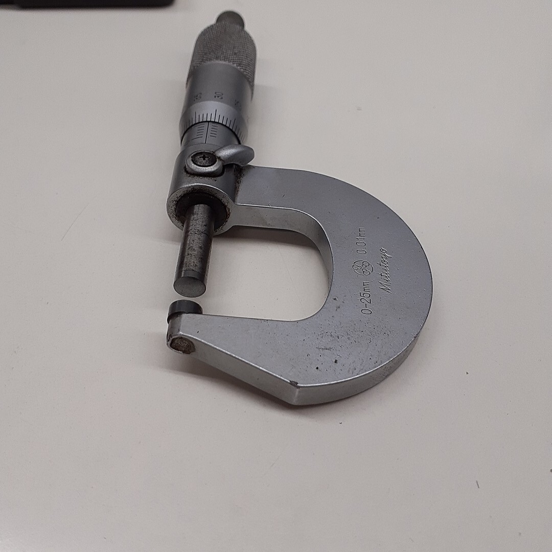 ミツトヨ Mitutoyo マイクロメーター 2点セット 0-25mm 0.01mm ミツトヨ Mitutoyo マイクロメーター 2点セット 0-25mm 0.01mm