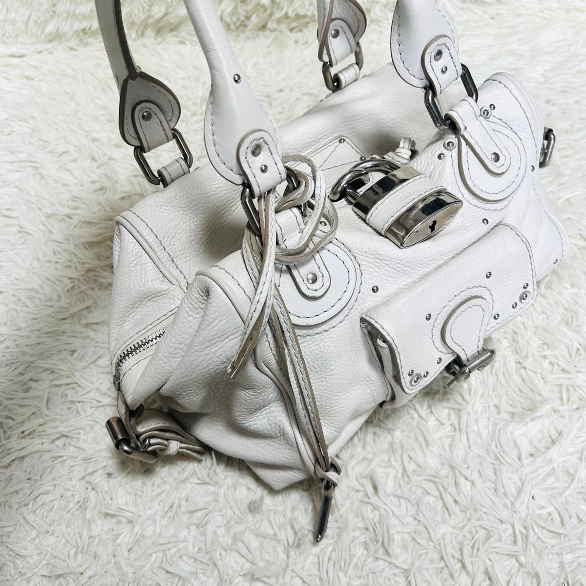 良品】Chloe クロエ パディントン ハンドバッグ 白 南京錠 良品】Chloe クロエ パディントン ハンドバッグ 白 南京錠