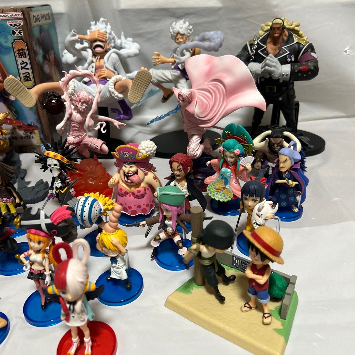 ワンピースフィギュア4点セット|Yahoo!フリマ(旧PayPayフリマ) ワンピースフィギュア4点セット|Yahoo!フリマ(旧PayPayフリマ)