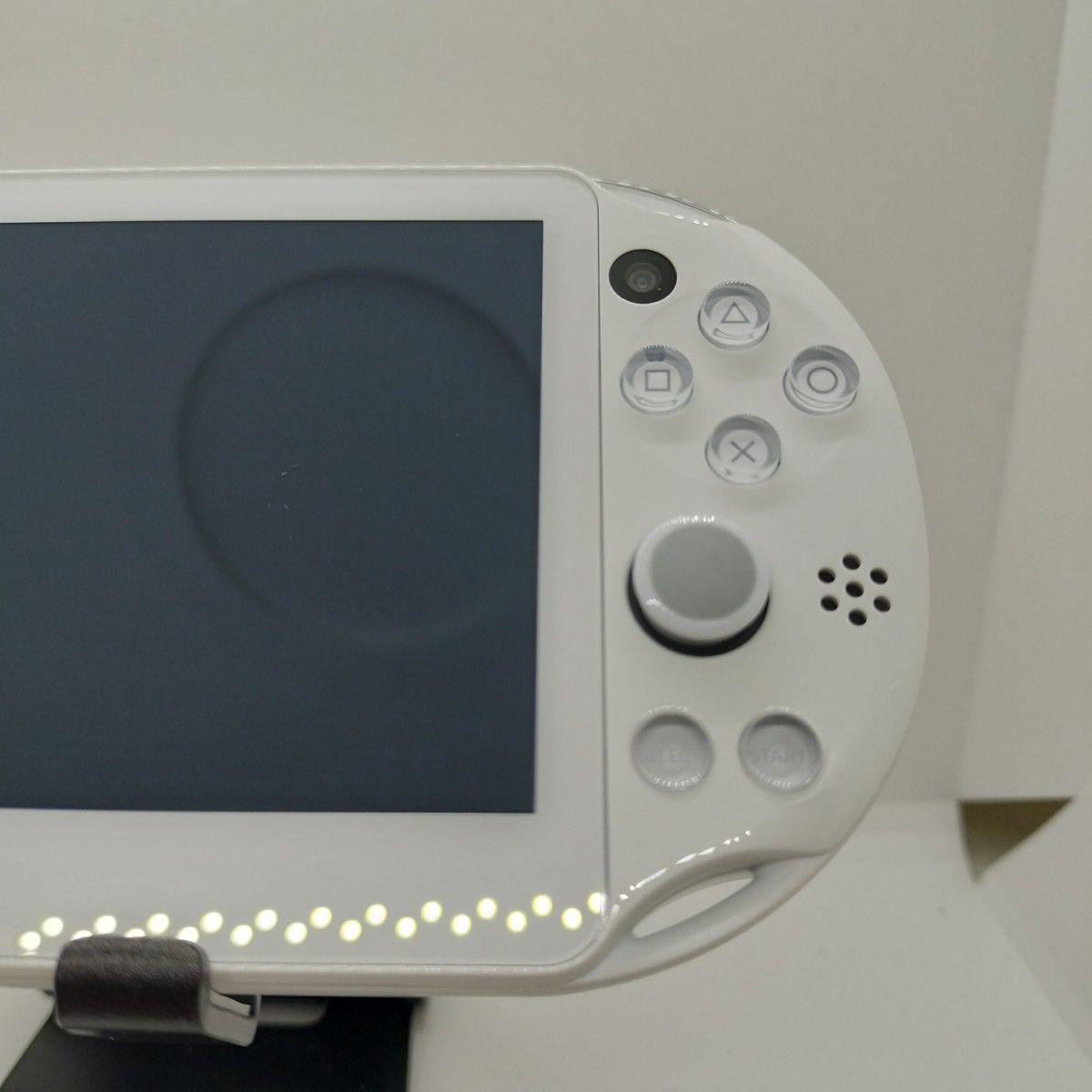 ②PlayStation Vita ホワイト pch-2000 箱説明書あり美品|Yahoo ②PlayStation Vita ホワイト pch-2000 箱説明書あり美品|Yahoo