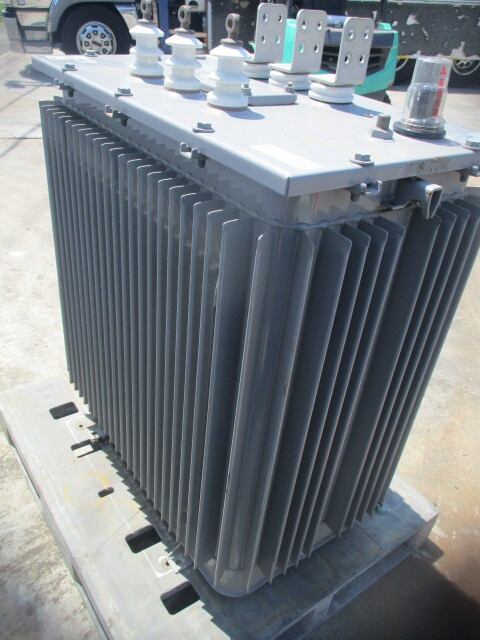 Yahoo!オークション - 美品 東芝 変圧器 300KVA トランス 6600V Yahoo!オークション - 美品 東芝 変圧器 300KVA トランス 6600V